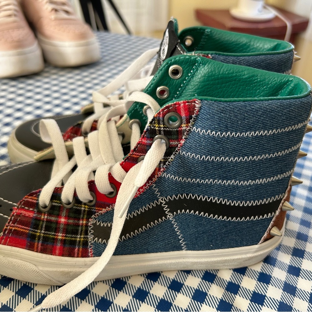 Vans High-Top Sneakers - Black, Red, Green punk ! - Picture 6 of 9